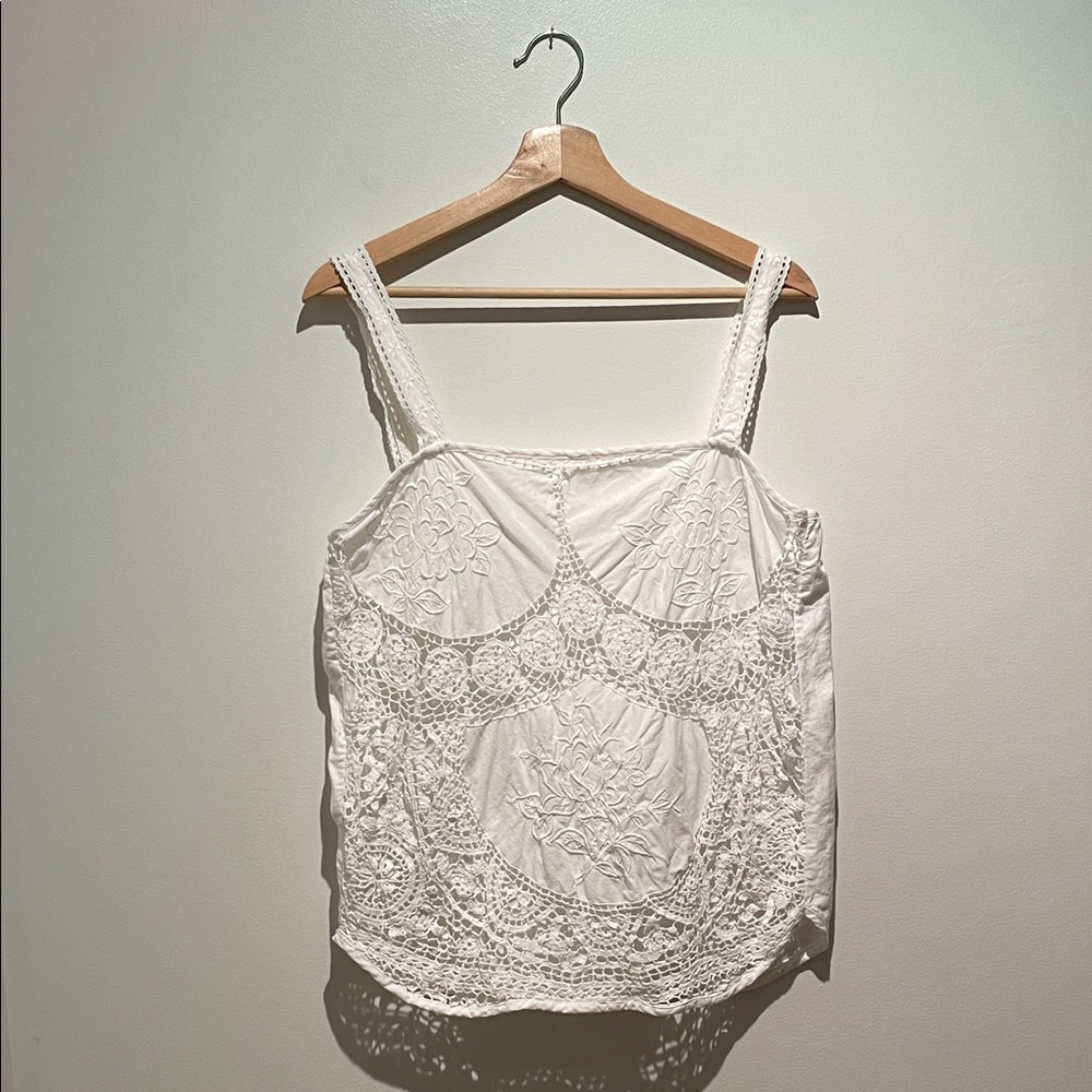 Elegant White Lace Women's Top